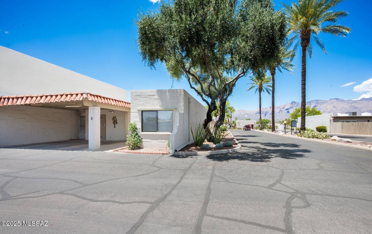 Tucson, AZ 85716,2525 E Prince Road  #8