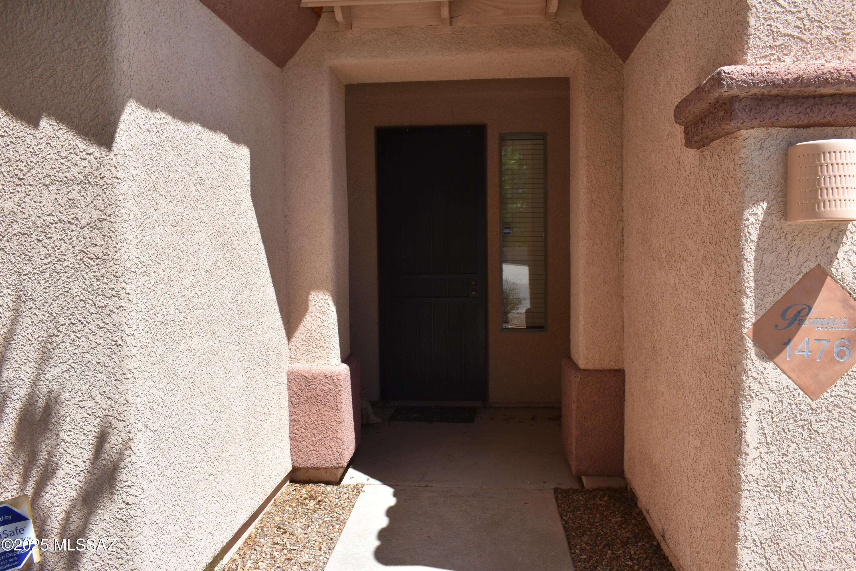 Benson, AZ 85602,1476 Big Room Place