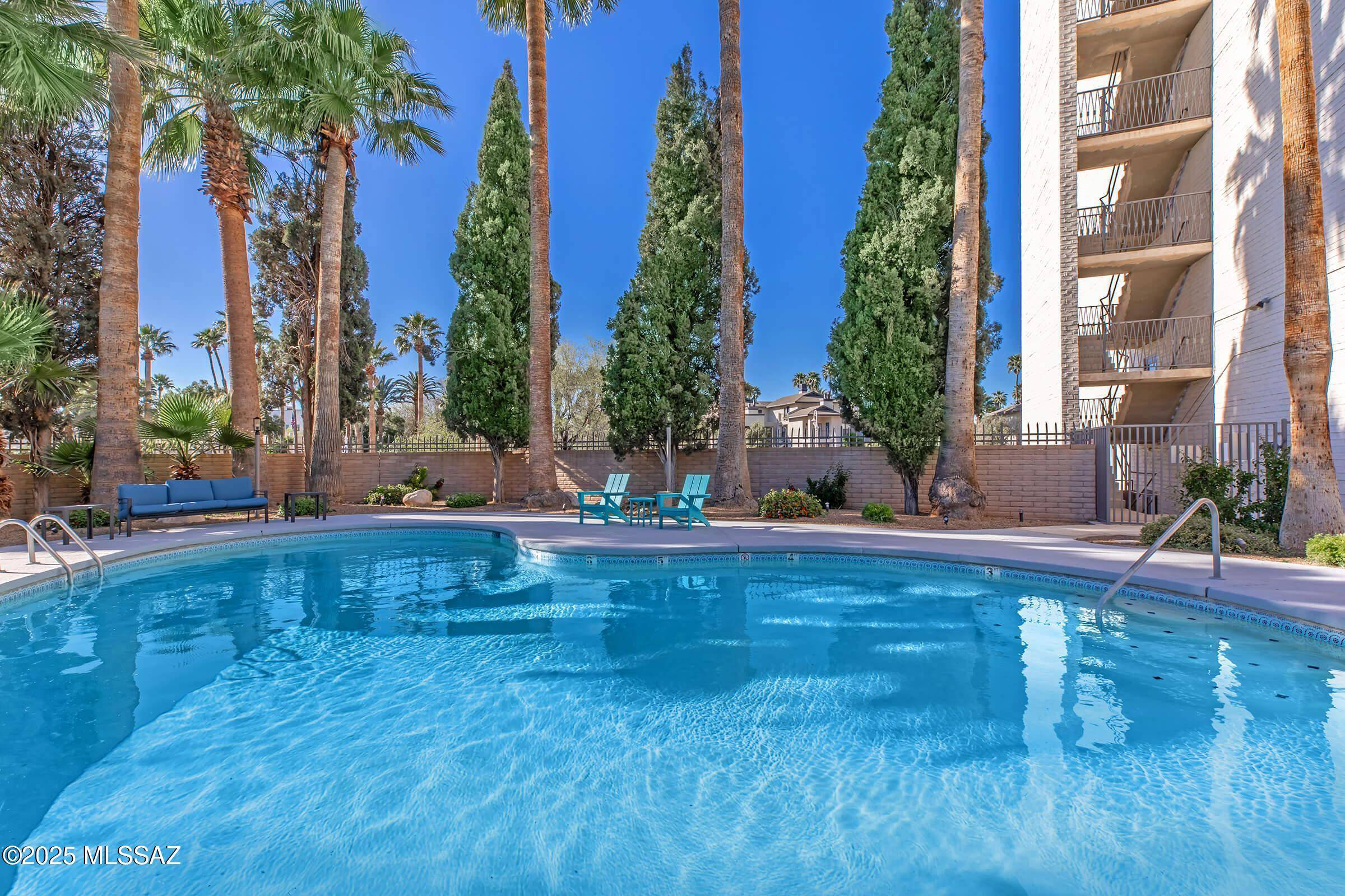 Tucson, AZ 85701,425 W Paseo Redondo 3J
