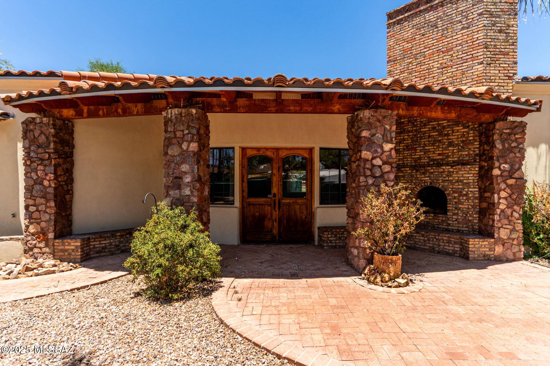 Tucson, AZ 85746,2301 W Holladay Street