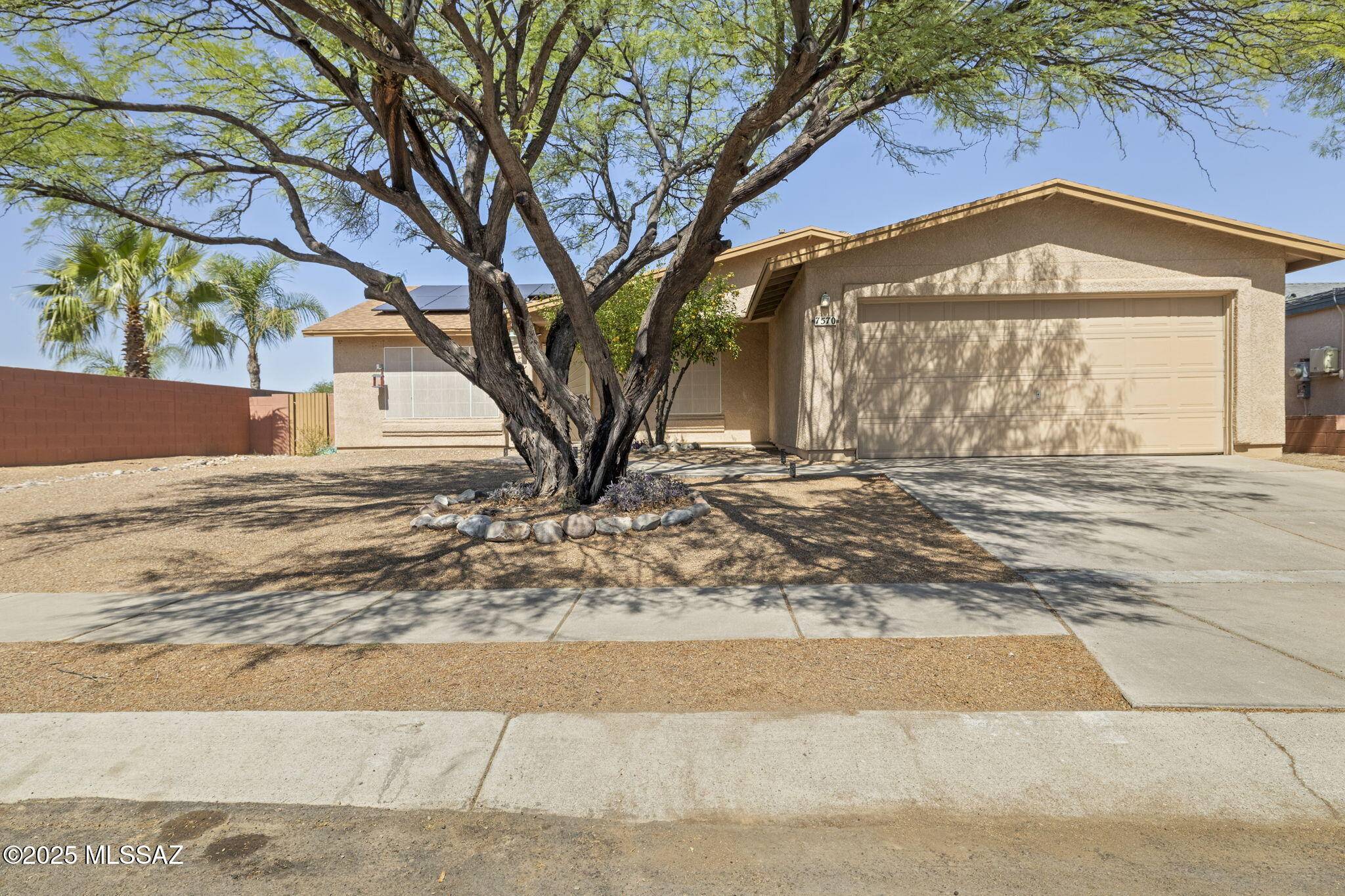 Tucson, AZ 85747,7570 S Falster Avenue