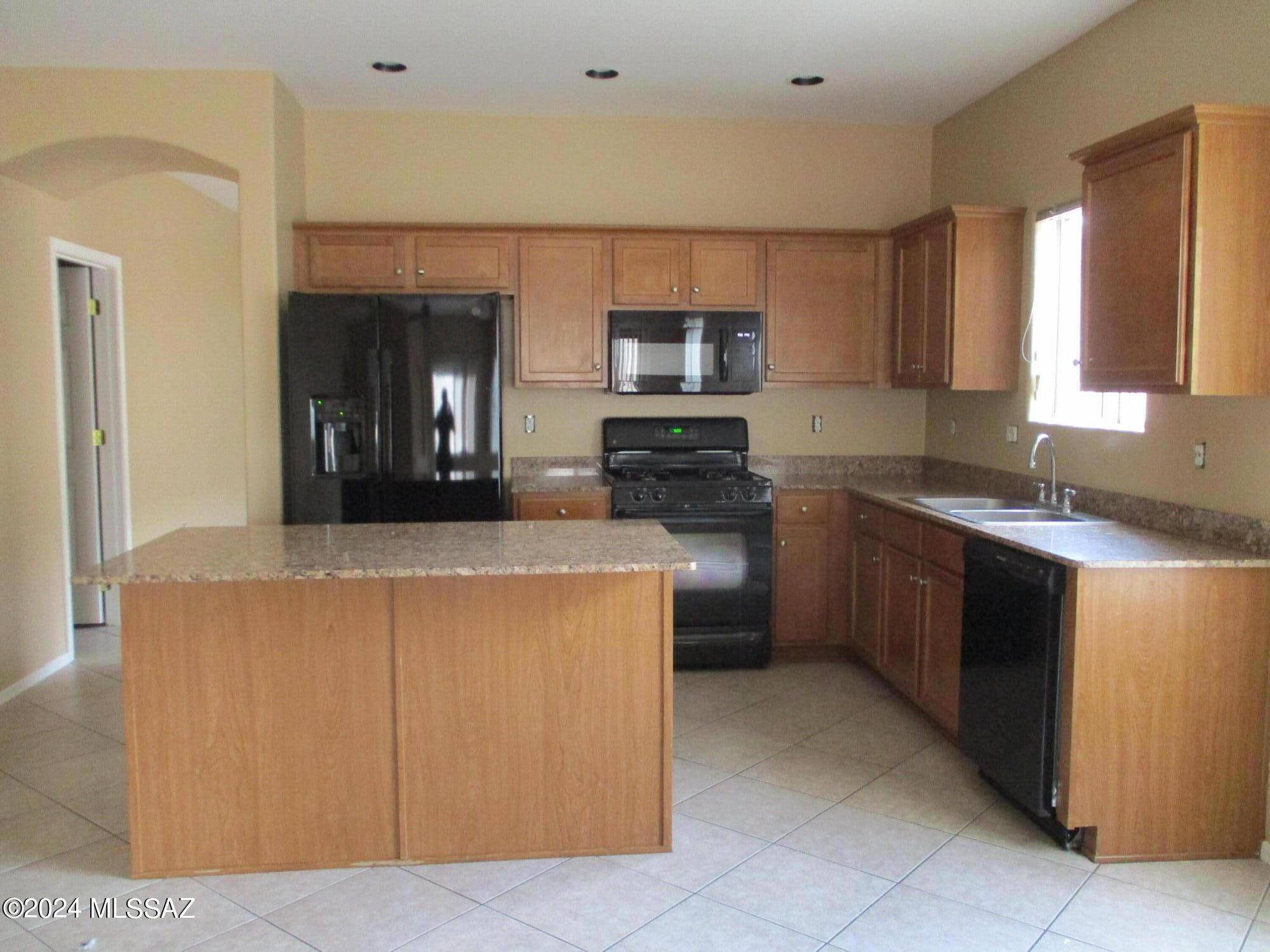 Sahuarita, AZ 85629,14488 S Cmo Tierra Luna S