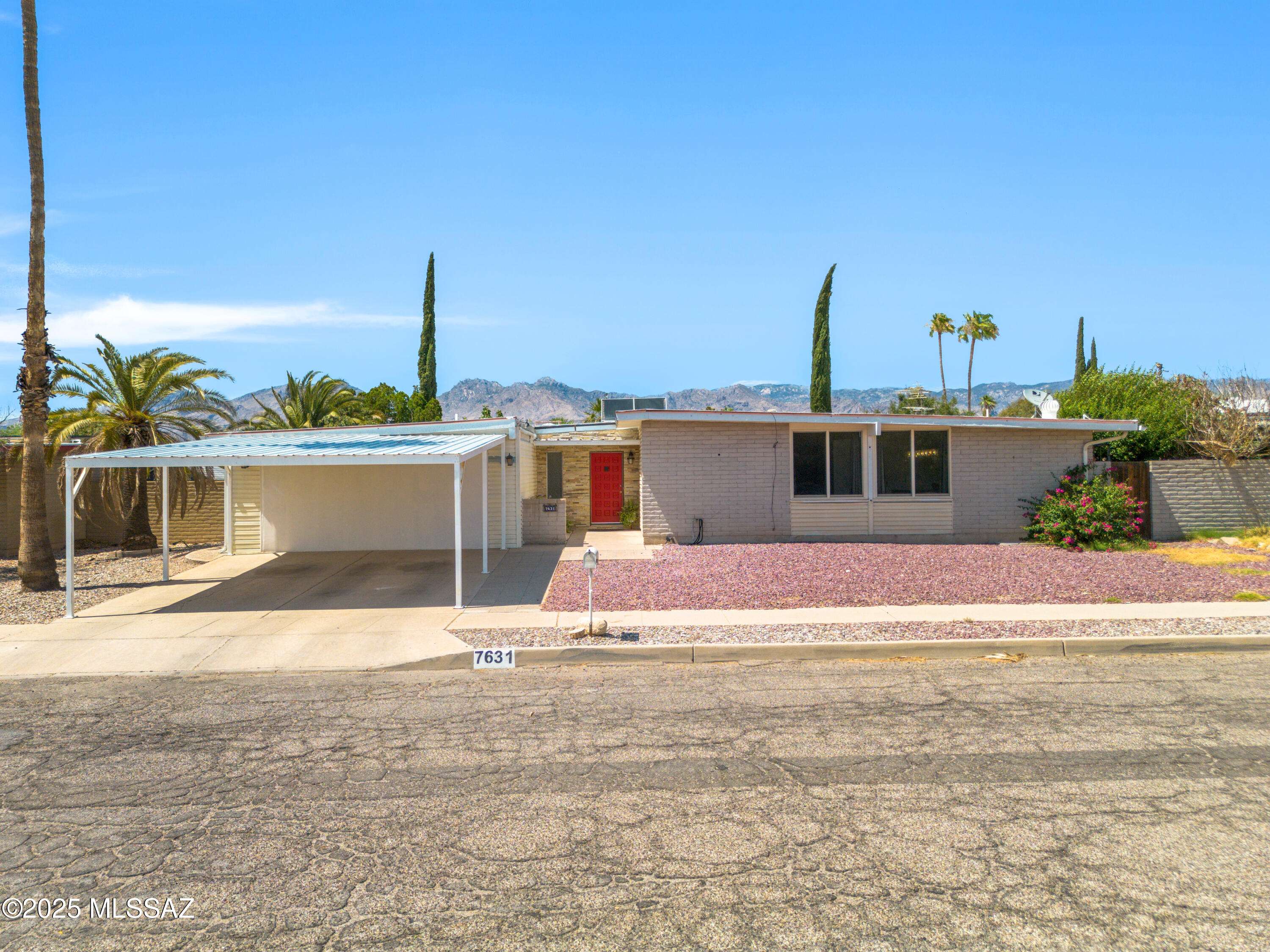 Tucson, AZ 85715,7631 E Linden Street