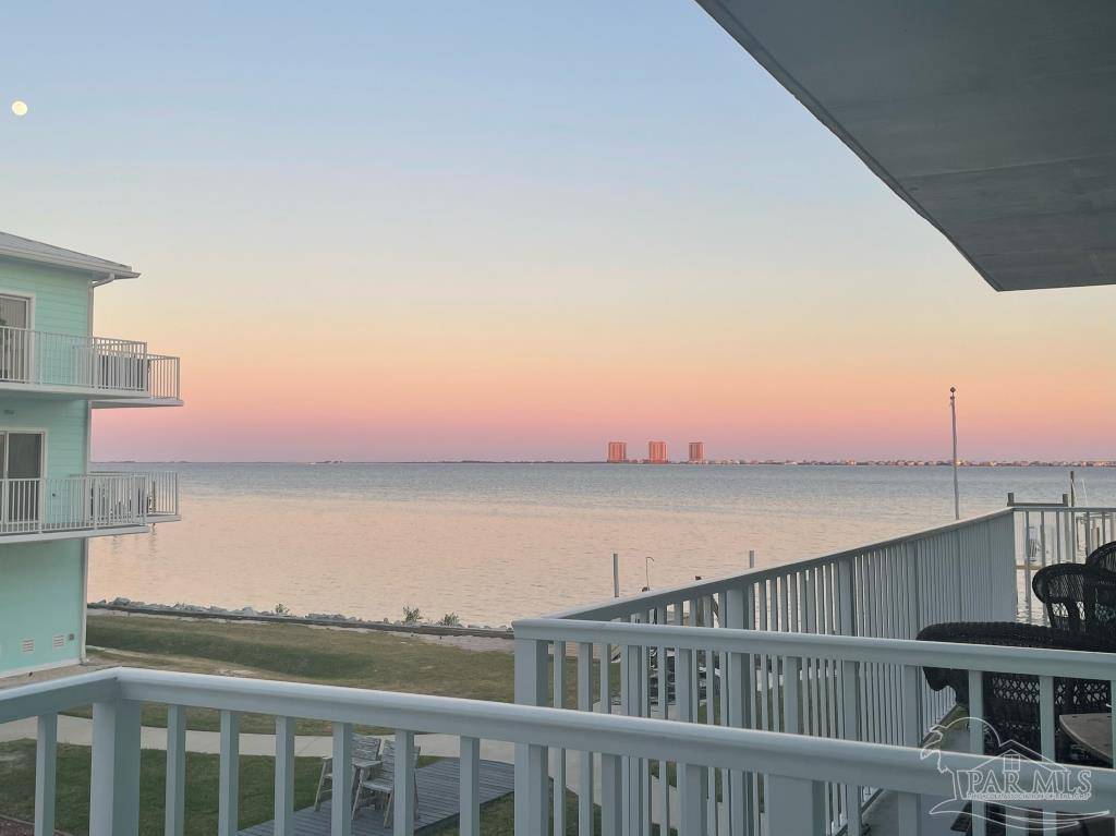 Gulf Breeze, FL 32563,888 Sound Harbor Cir