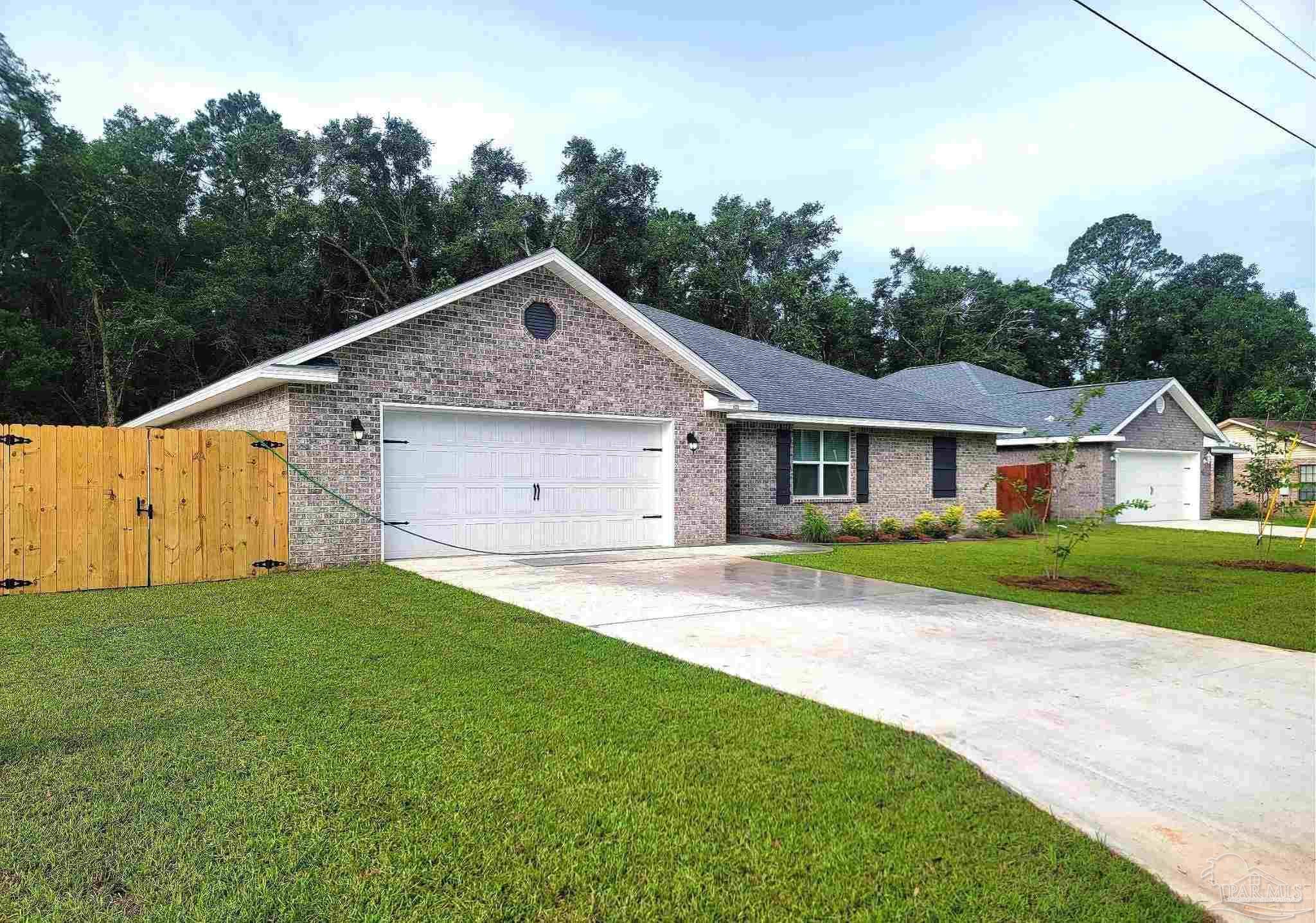 Pensacola, FL 32534,825 Maple Woods Cir