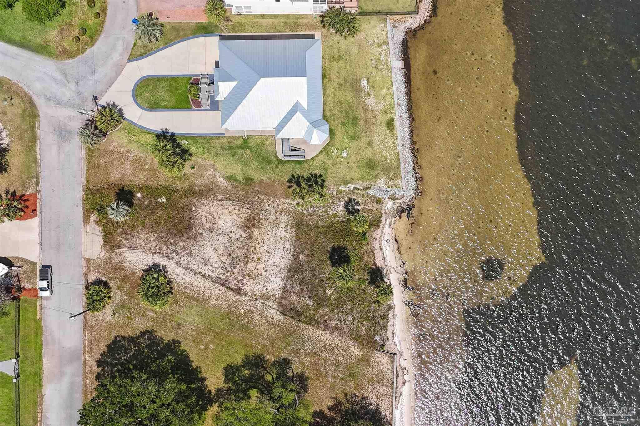 Gulf Breeze, FL 32563,3375 Edgewater Dr