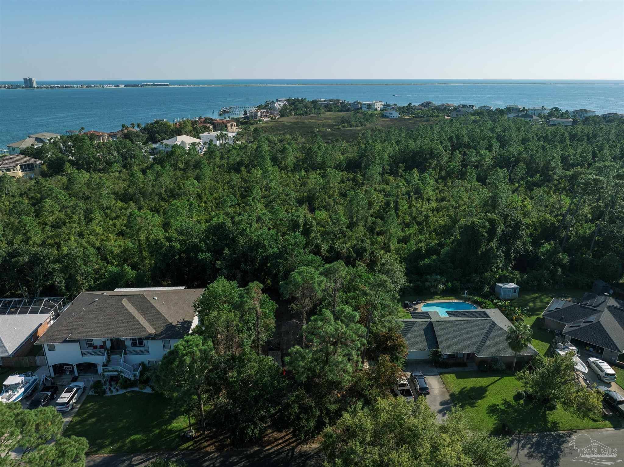 Gulf Breeze, FL 32561,413 Williamsburg Dr