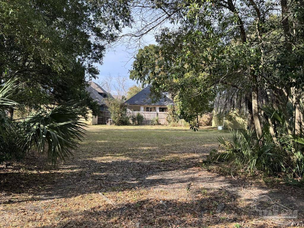 Pensacola, FL 32503,1200 Blk E Cross St