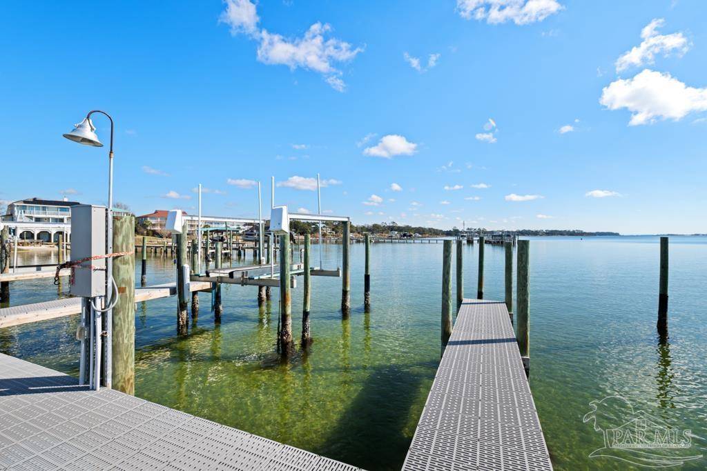 Mary Esther, FL 32569,1699 Us Hwy 98