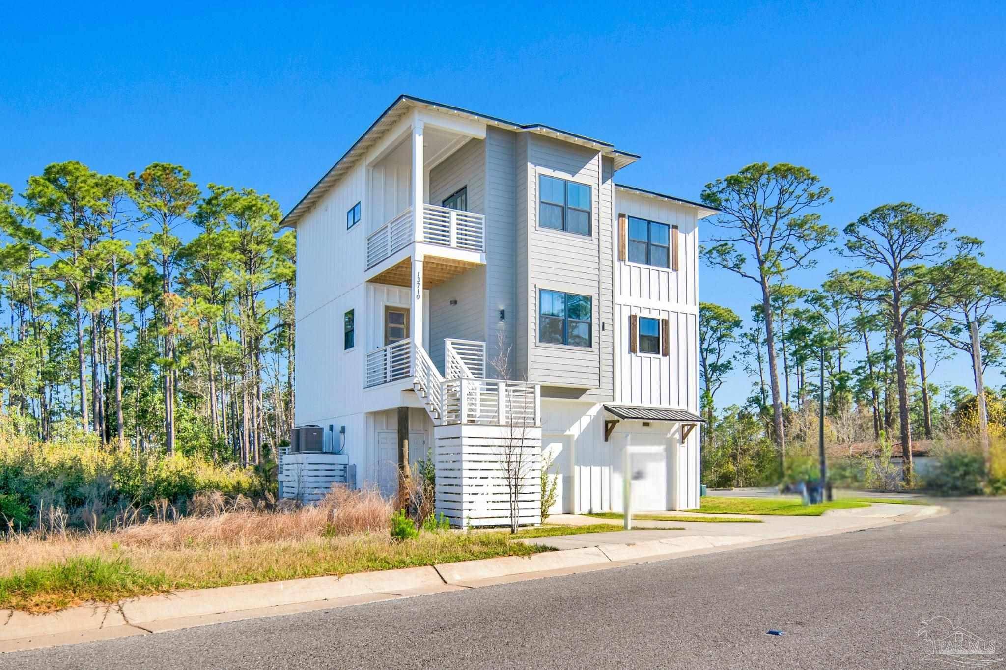 Pensacola, FL 32507,13710 Osprey Dr
