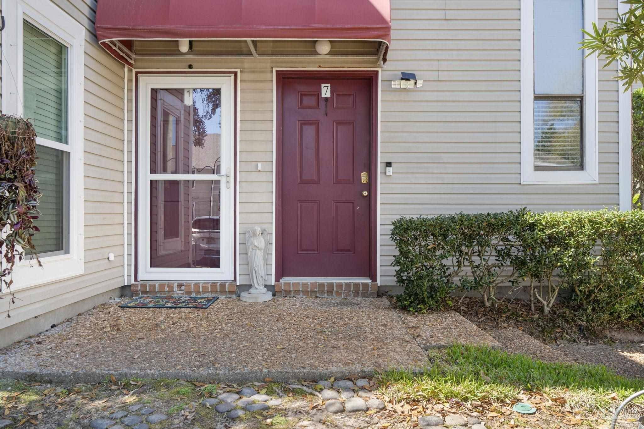 Pensacola, FL 32504,7171 N 9th Ave