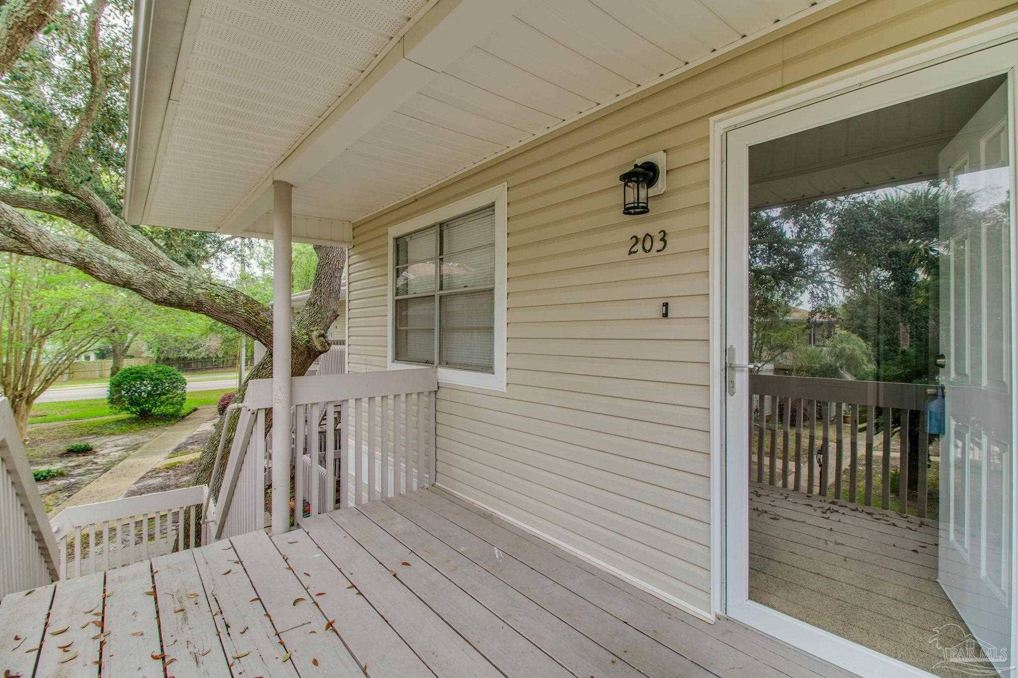 Gulf Breeze, FL 32561,1100 Shoreline Dr
