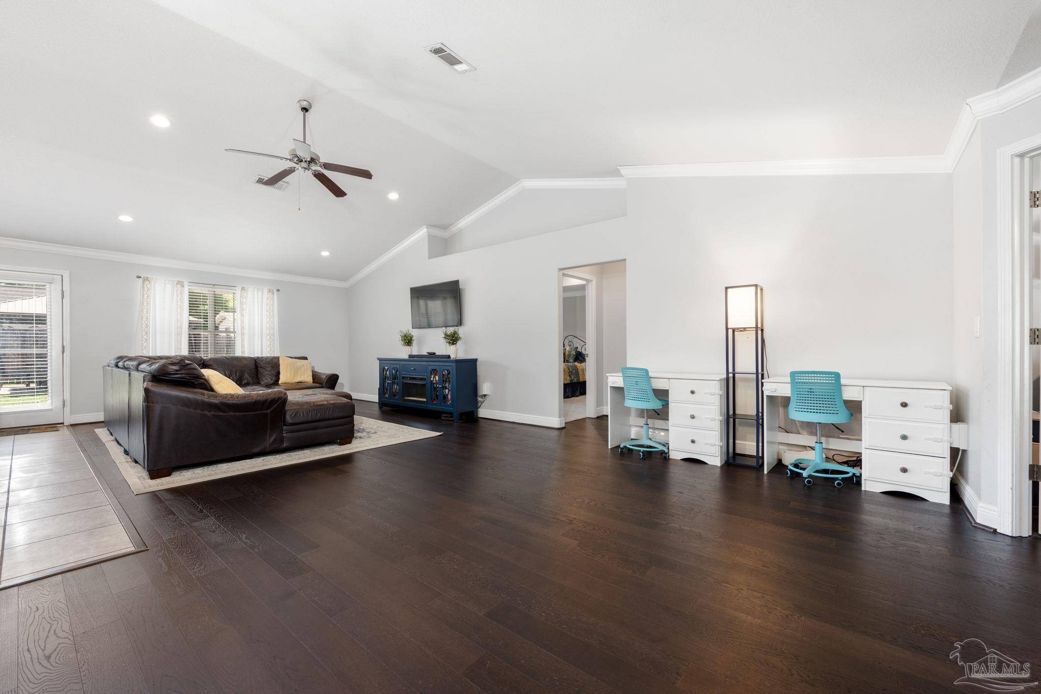 Pace, FL 32571,6018 Autumn Pines Cir