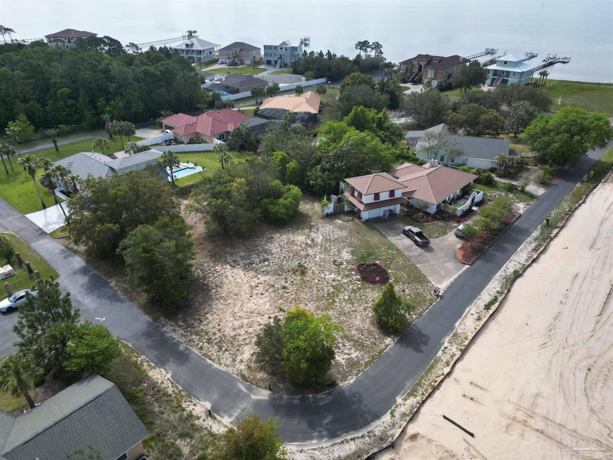 Gulf Breeze, FL 32563,1637 Smugglers Cove Cir