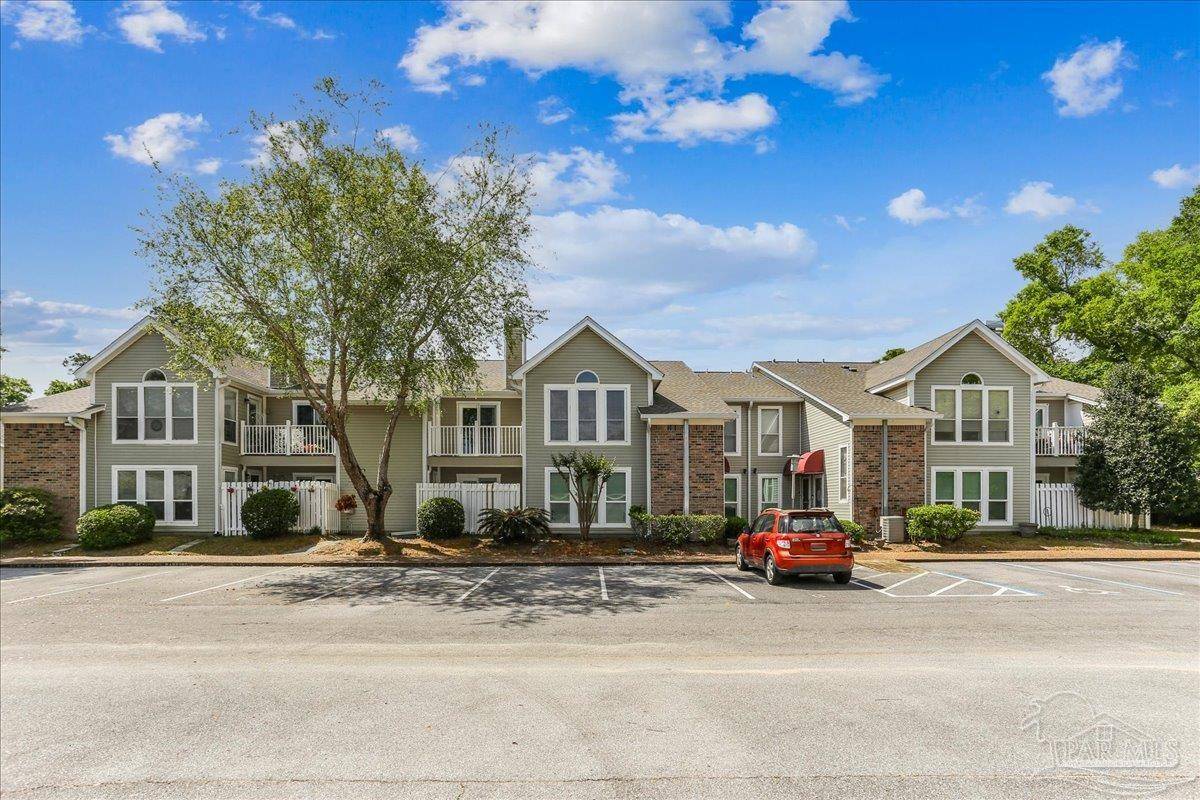 Pensacola, FL 32504,7171 N 9th Ave