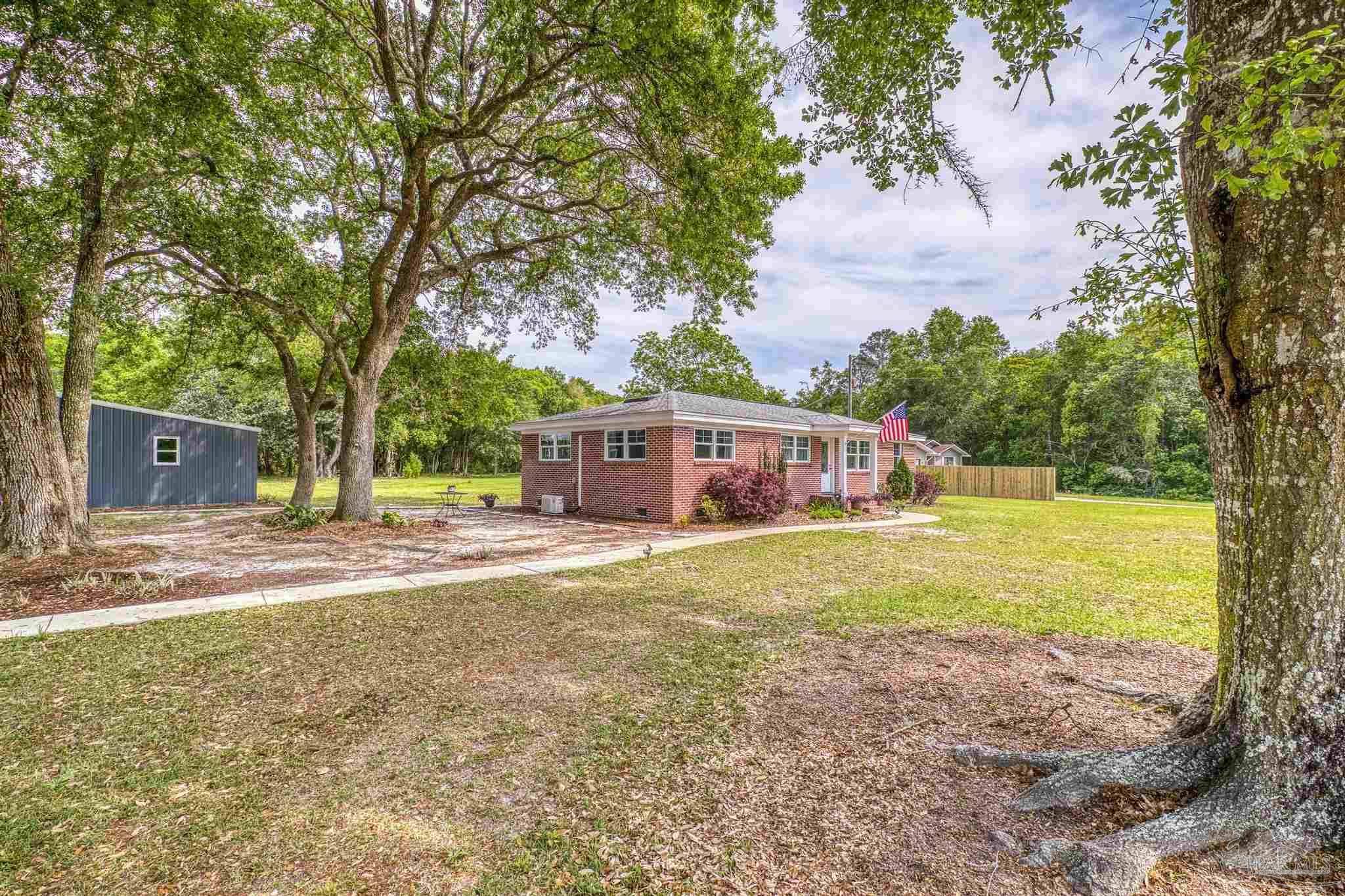 Milton, FL 32583,1850 Garcon Point Rd