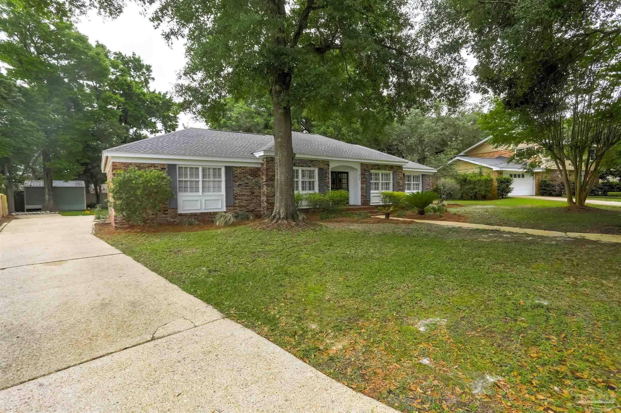 Gulf Breeze, FL 32561,316 Dolphin St