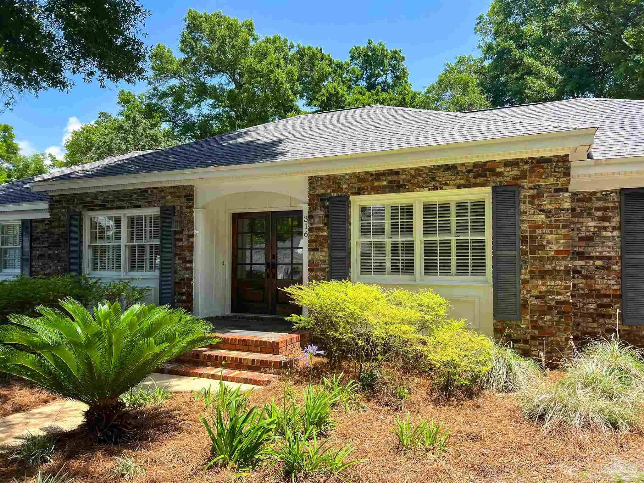 Gulf Breeze, FL 32561,316 Dolphin St