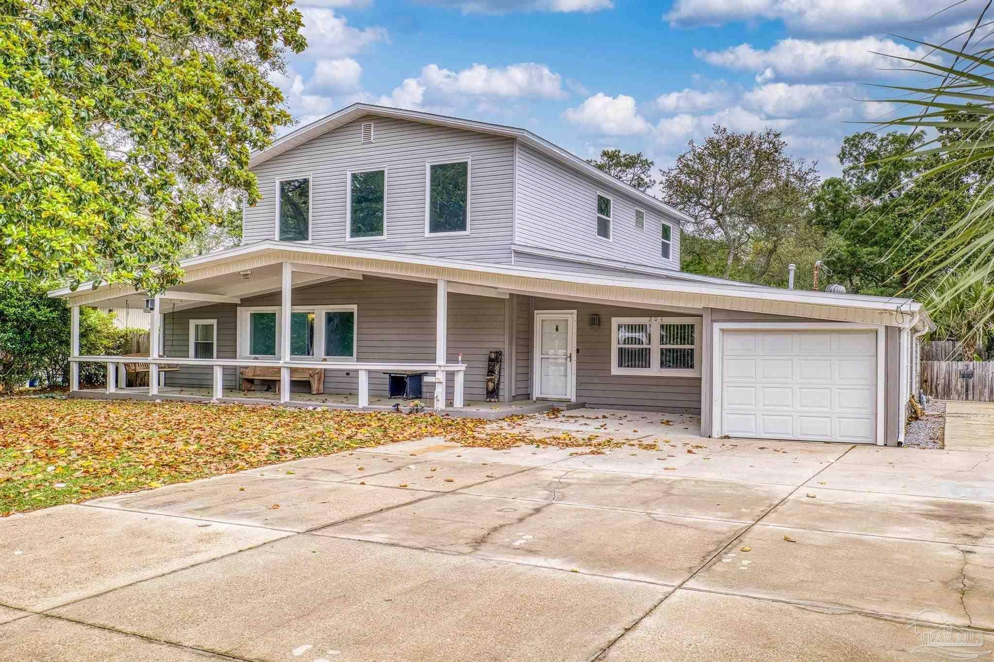 Gulf Breeze, FL 32561,204 Camelia St