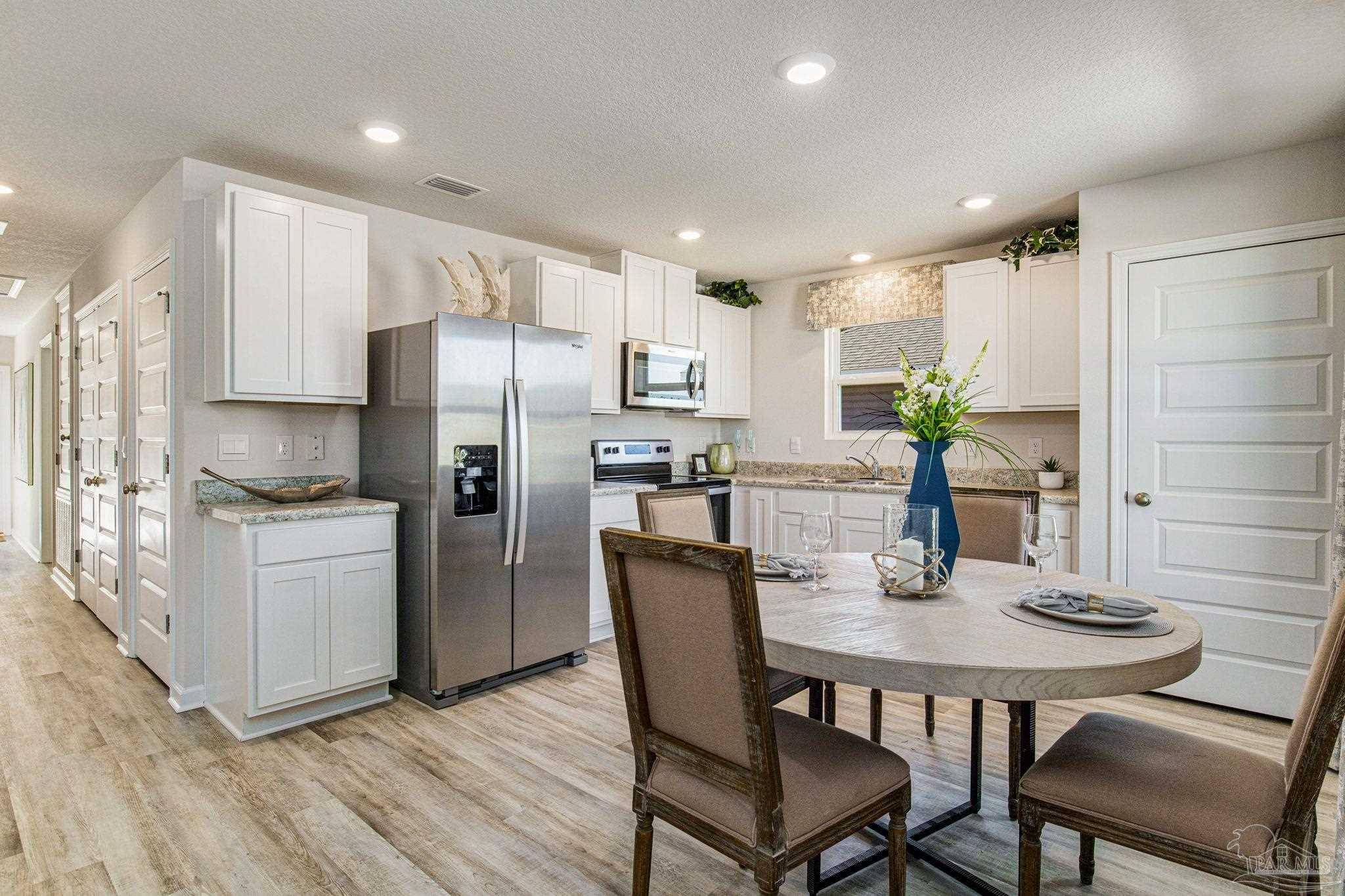 Milton, FL 32583,6353 Firefly Dr