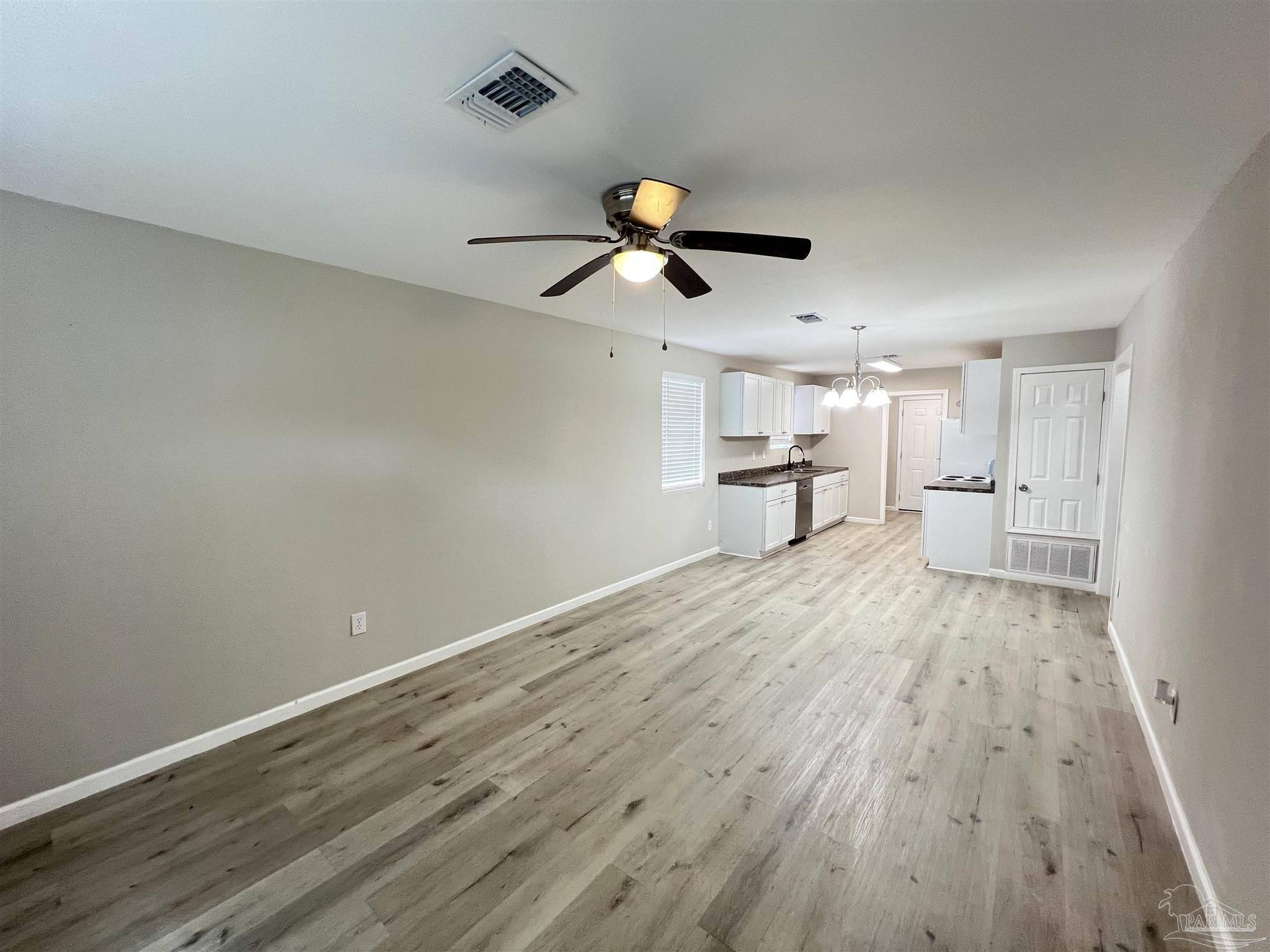 Pensacola, FL 32507,927 Bremen Ave