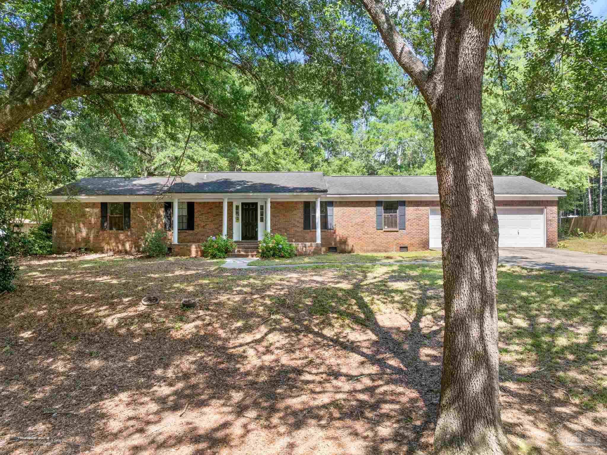 Pace, FL 32571,5325 Crystal Creek Dr