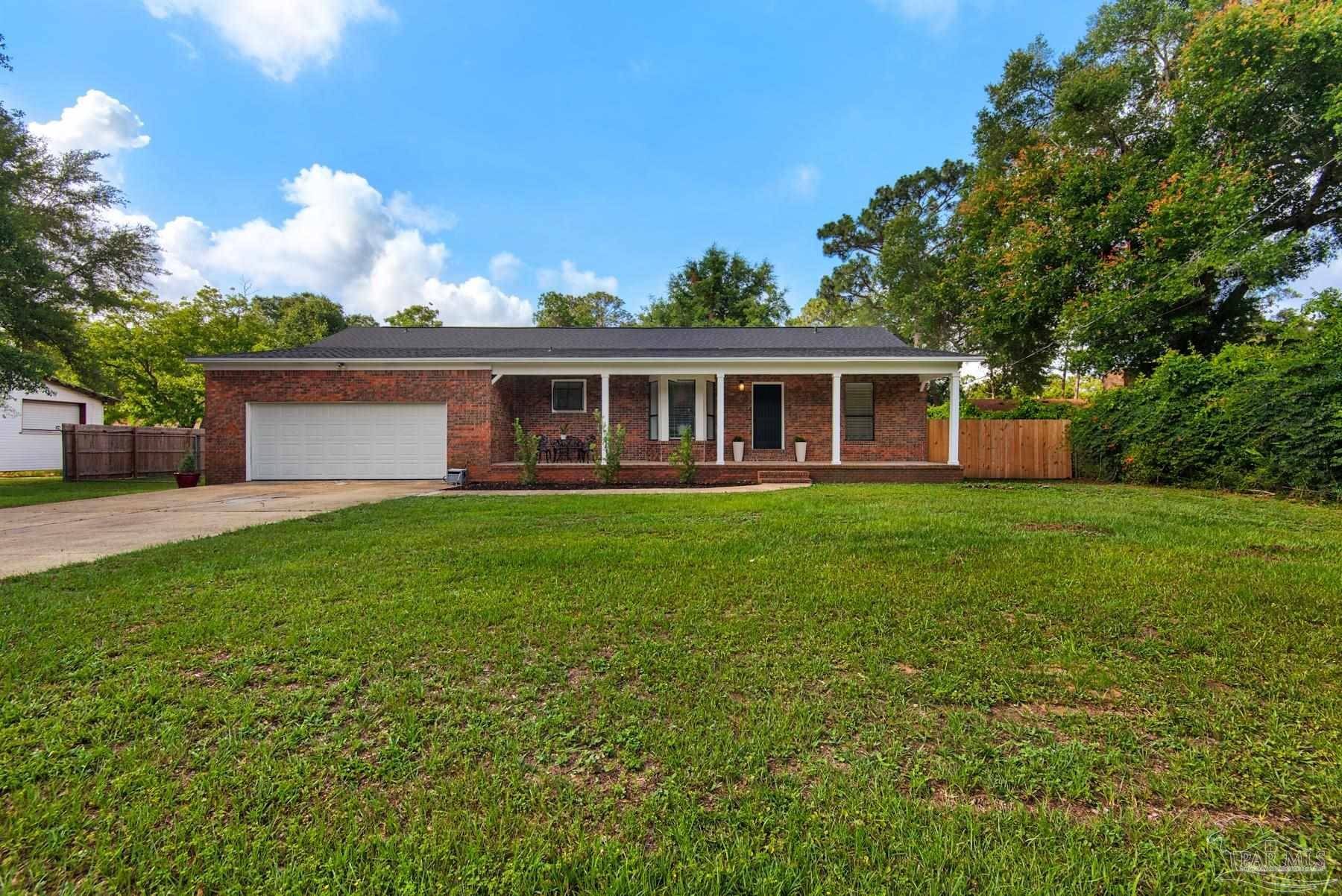 Milton, FL 32571,5699 Crestwood Dr