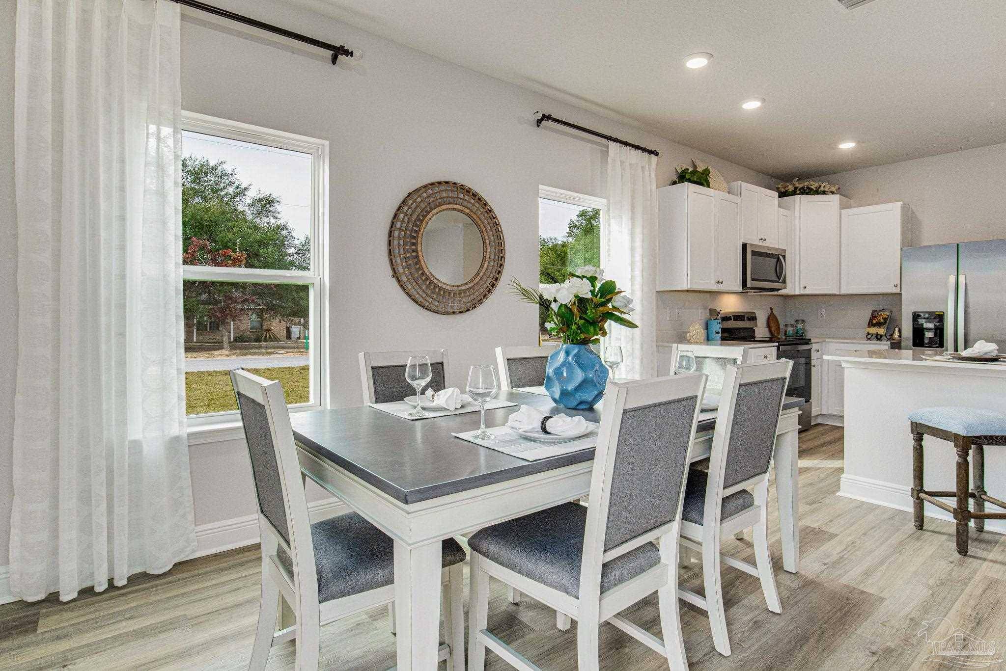 Pensacola, FL 32504,7123 Village Ln