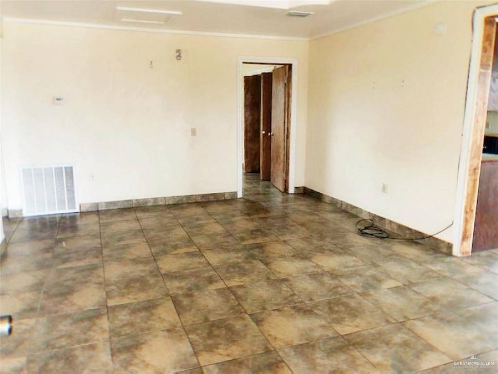 Penitas, TX 78576,18211 El Polvorin DR