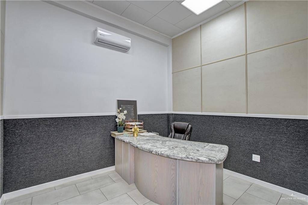 Mcallen, TX 78501,412 S Broadway ST