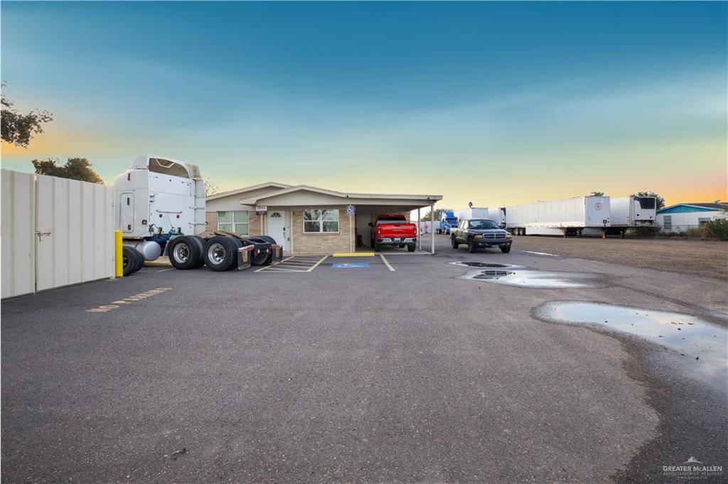 Edinburg, TX 78541,9001 N US Highway 281