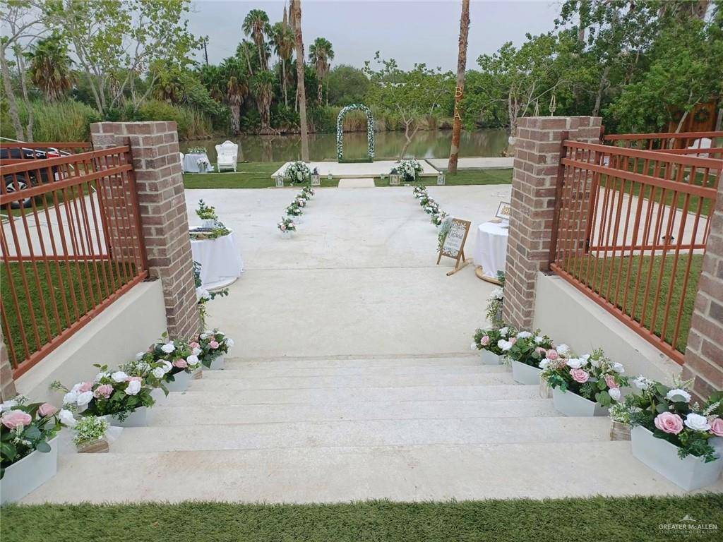 Los Fresnos, TX 78566,000 Paredes Line RD