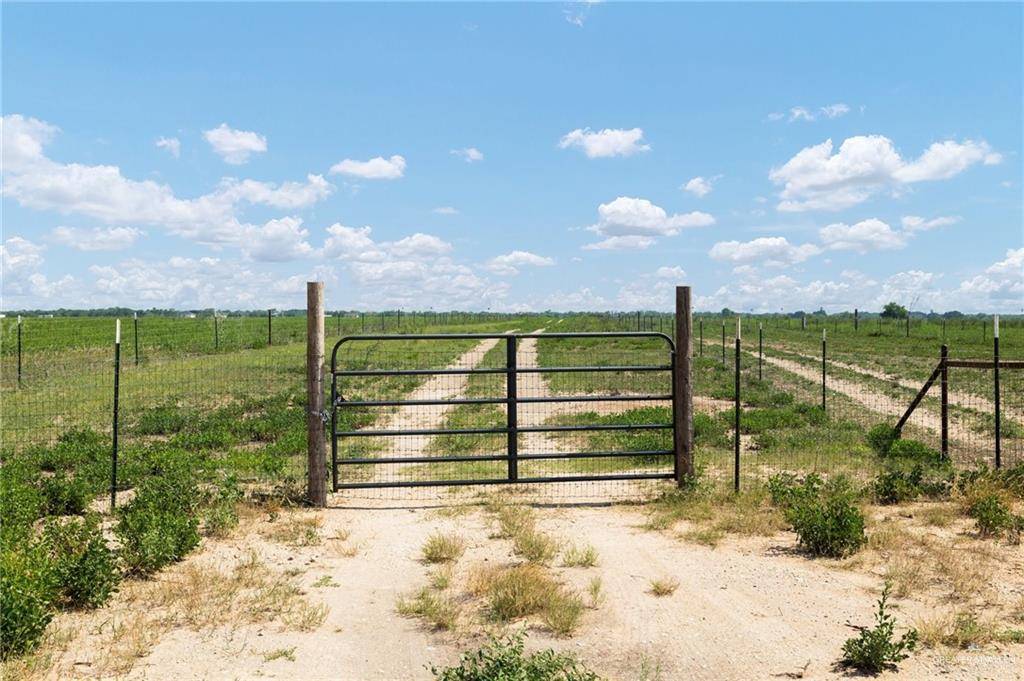 Edinburg, TX 78541,17449 La Coma Service Road