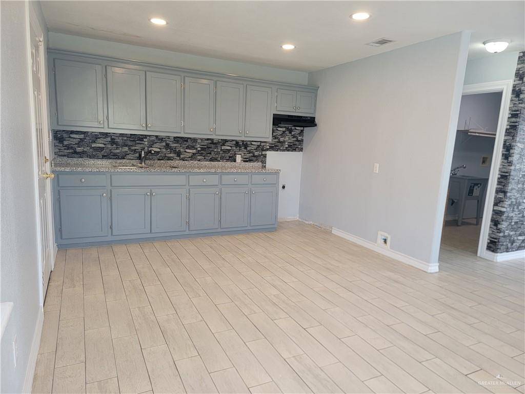 Edinburg, TX 78541,608 E Loeb ST