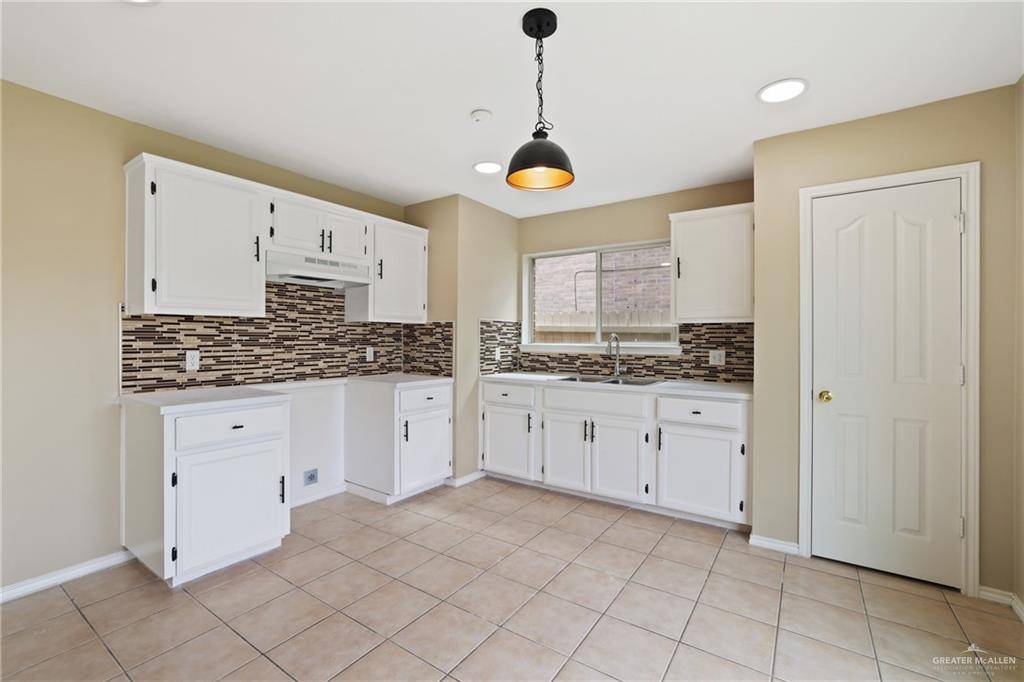 Weslaco, TX 78599,1730 W Jefferson ST