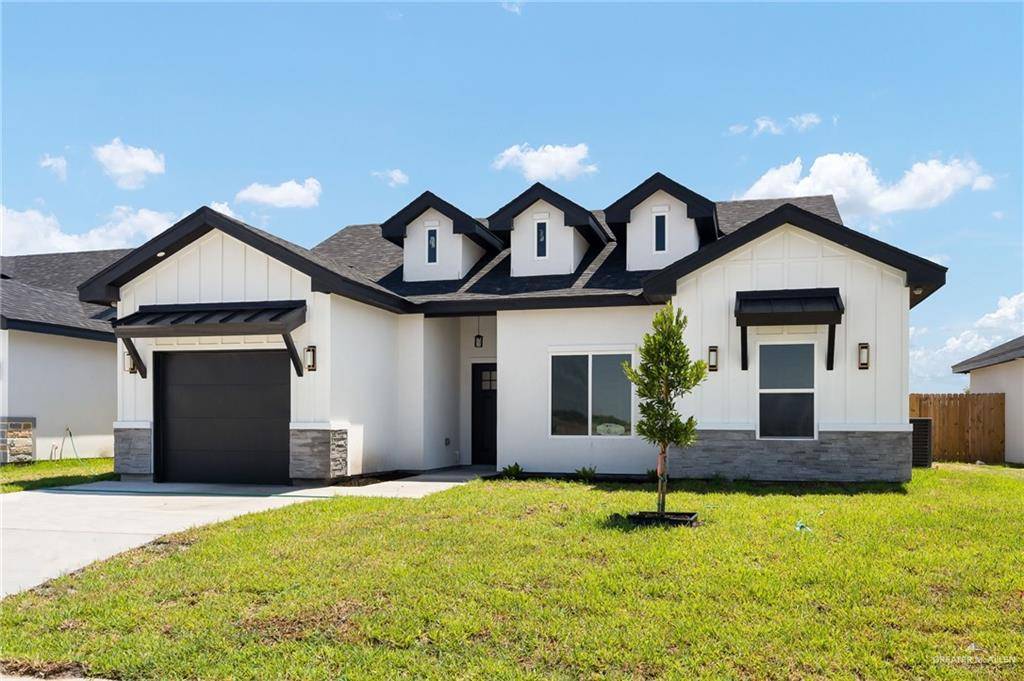 Elsa, TX 78543,304 N Leon AVE