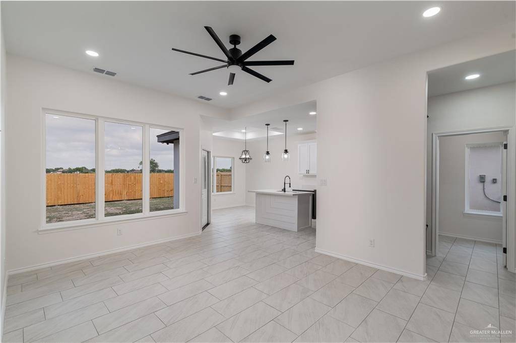 Elsa, TX 78543,328 N Leon AVE