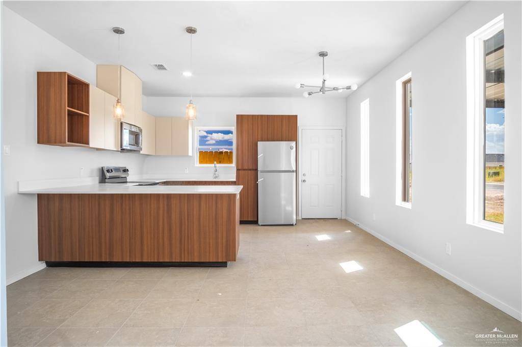 Edinburg, TX 78541,404 Onyx DR #1