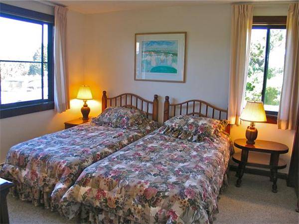 20 Bay Lot Circle, Ed323 Edgartown, MA 02539