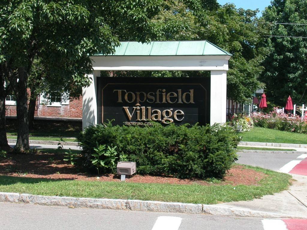 Topsfield, MA 01983,30 Main St