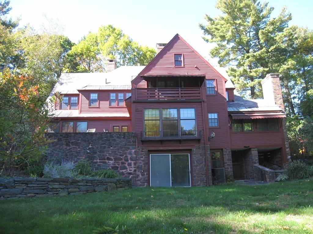 Greenfield, MA 01301,27 George Street