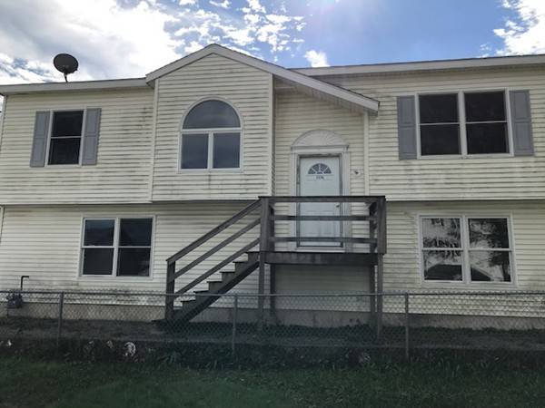 Fall River, MA 02720,1576 N Main St