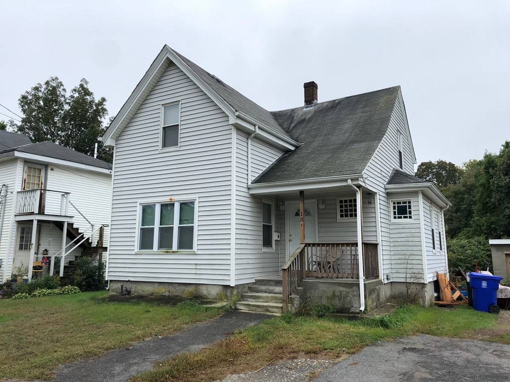 Taunton, MA 02780,13 Riverview St