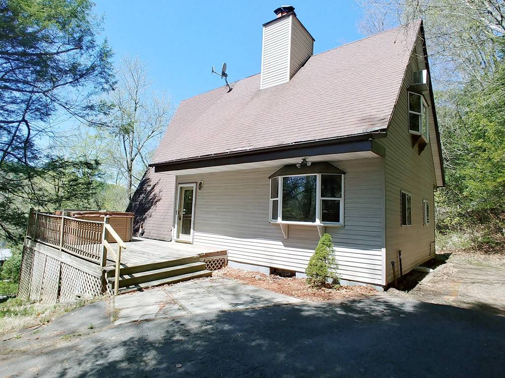Montgomery, MA 01085,510 Main Rd