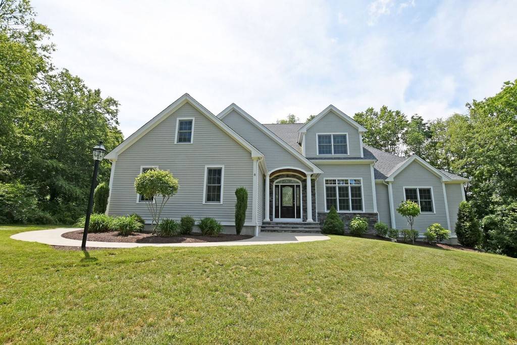 Westport, MA 02790,8 Tupelo Rd