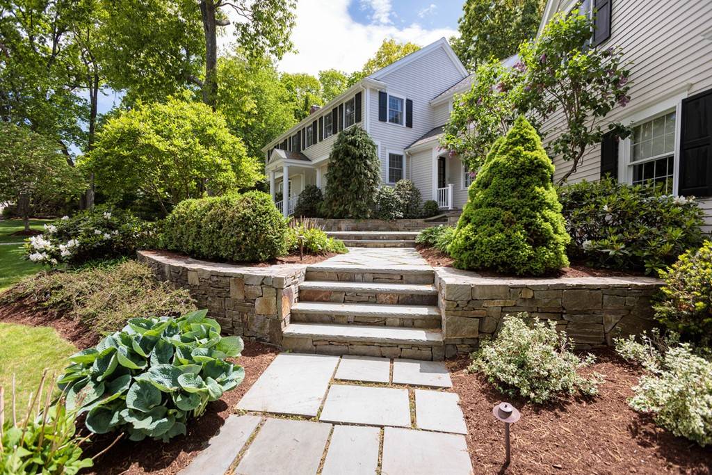 Wellesley, MA 02481,30 Bellevue