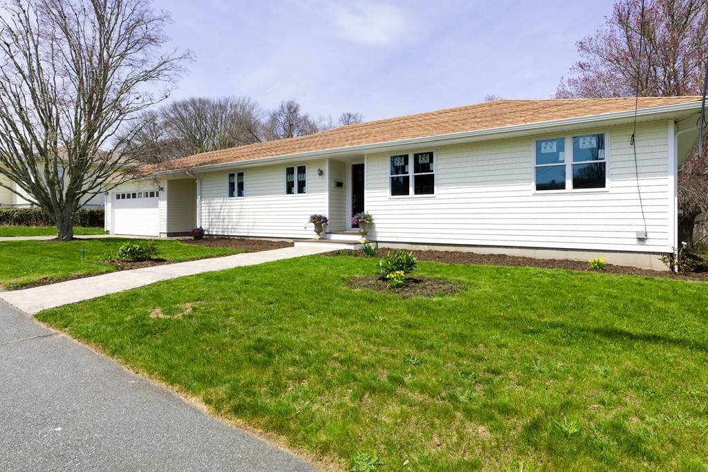 Dartmouth, MA 02748,11 Meadow Street