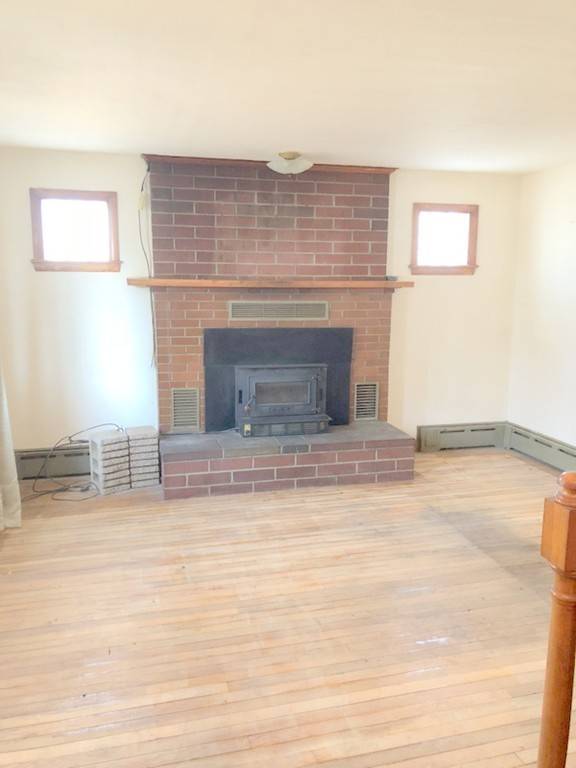 Springfield, MA 01104,5 Oakdale Street