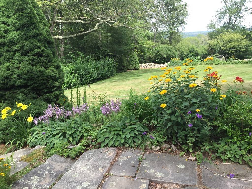 Westport, MA 02790,192 Old Harbor Road