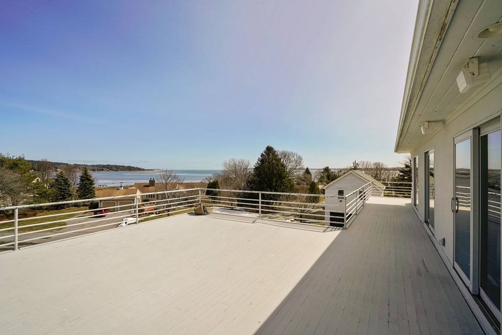 Duxbury, MA 02332,44 Seabury Point Road